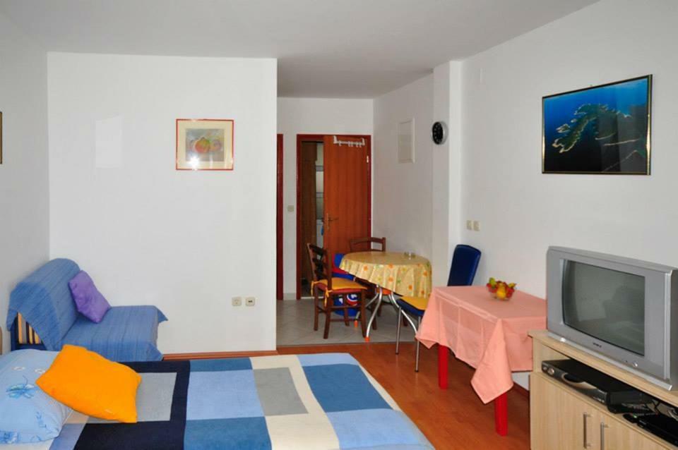 Apartments Franic Ploce  Eksteriør bilde